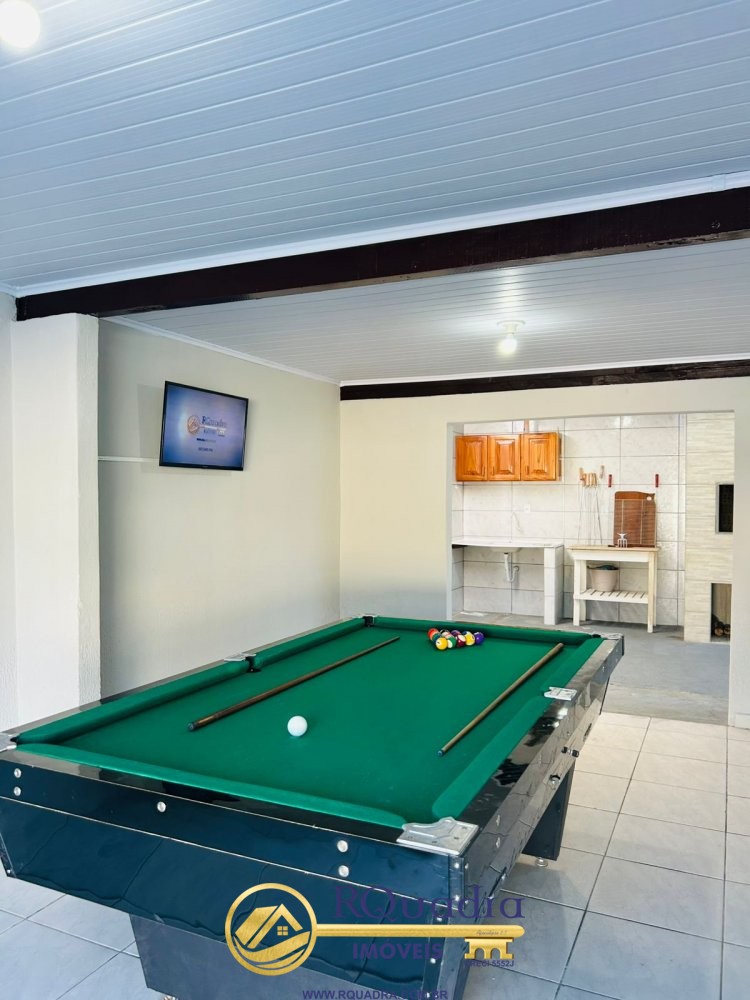 Linda casa de 4 dormit�rios - Na praia de Bombas  