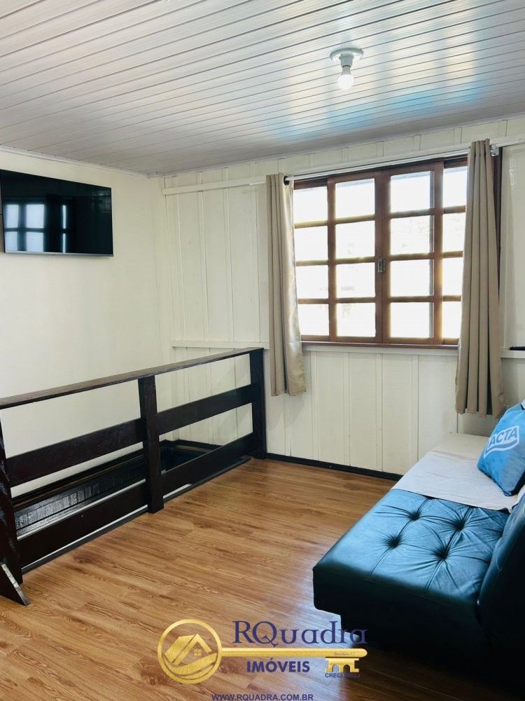 Linda casa de 4 dormit�rios - Na praia de Bombas  