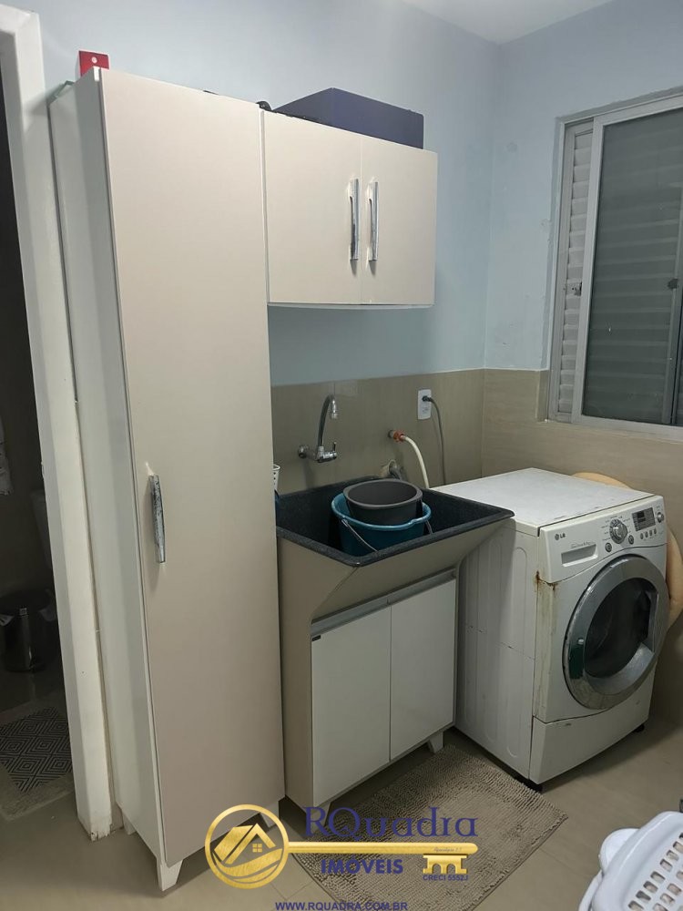 CASA COM 5 SUITES E PISCINA EM ZIMBROS